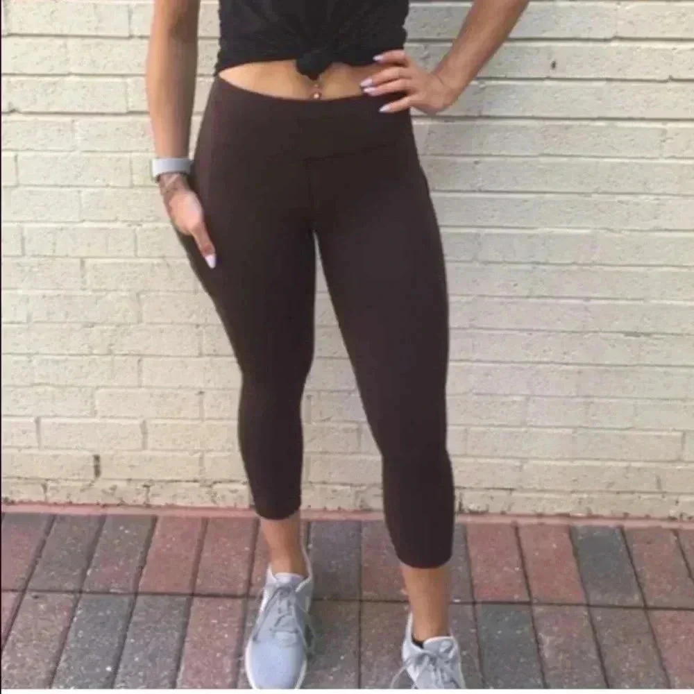 Lululemon speed up crop 21”